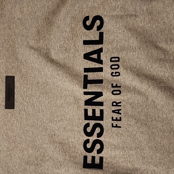 Essentials Fear Of God mens XL T-shirt- BNWT - Picture 6 of 7
